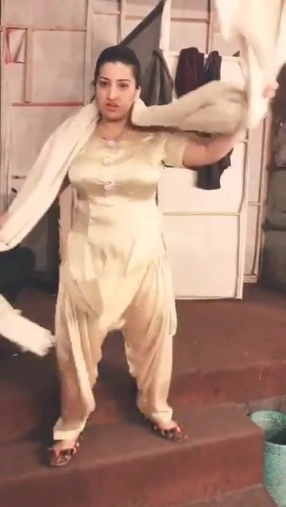 Big Boob Paki Famous Girl
