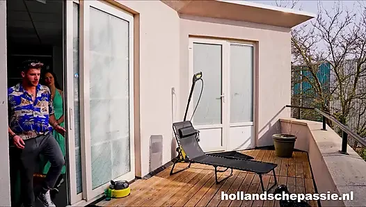 Ev sahibine fışkırtıyor
