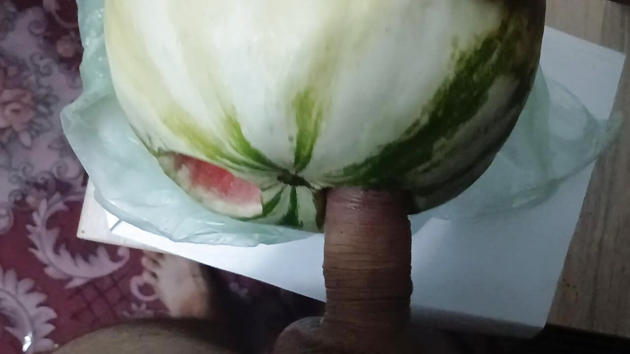 Pomelo is so erotic