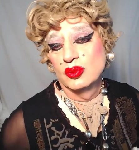 VIDEO 884