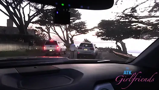 Вы продолжаете океанское путешествие с Имани, тогда она делает вам полную дрочку, дрочку ногами, и минет, заканчивающийся вами