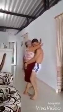 Moj debeli meksikanac i ja plešemo goli