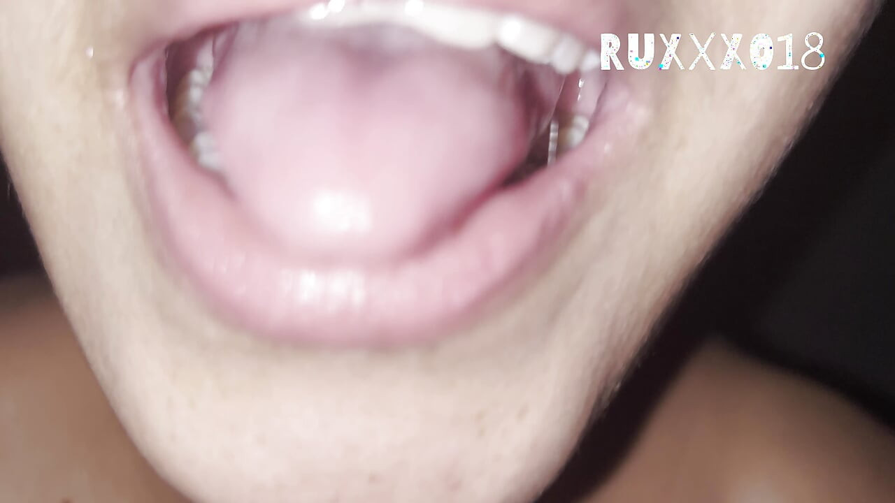 My Colombian Girlfriend Gives Me Oral Sex For The First TIME
