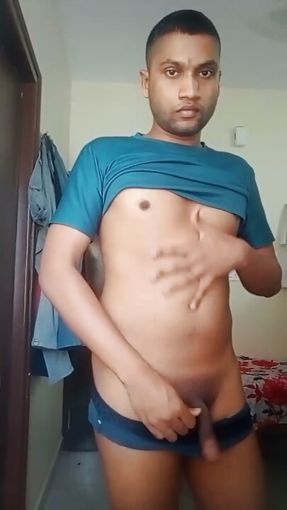 solo gay exposing and mastubating