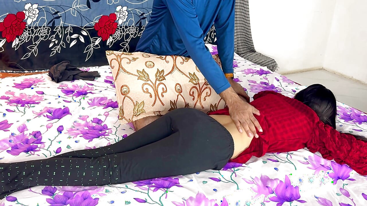 Cha dượng hàng xóm con cu to đen đã làm lần đụ đầu tiên của âm hộ khít khao của tôi