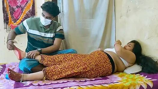 Azgın müşteri yağ masajı yaptı ve hintli yengeyi sert sikiyor