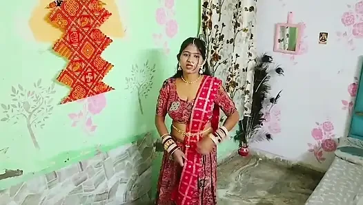 Ibu tiri yang seksi dengan pertama kali sendirian di rumah