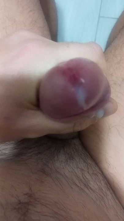 اللعنة... خمس مرات شاعر المليون في هذه الليلة... أنا مجنون وقذر ... الذين يريدون أكل نائب الرئيس ، اكتب هنا