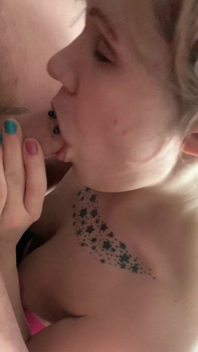 Amateur spinner sucks cock - cim homemade Bj