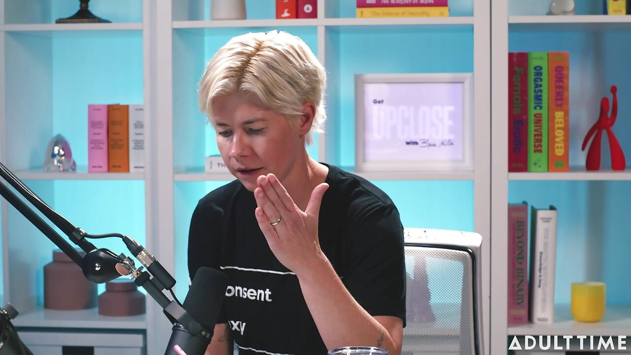 Lilly Bell exhibicionismo, sexting y delegación de poder | el podcast de tiempo para adultos