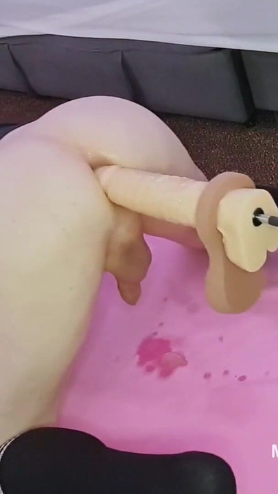 Spectacular moment from "Limp dick DILF Mike ass fucked and squirting with huge dildo on the fucking machine"