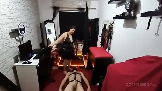 Squirting Machine Fuck Gushing Everywhere - Mature Lesbians Explode