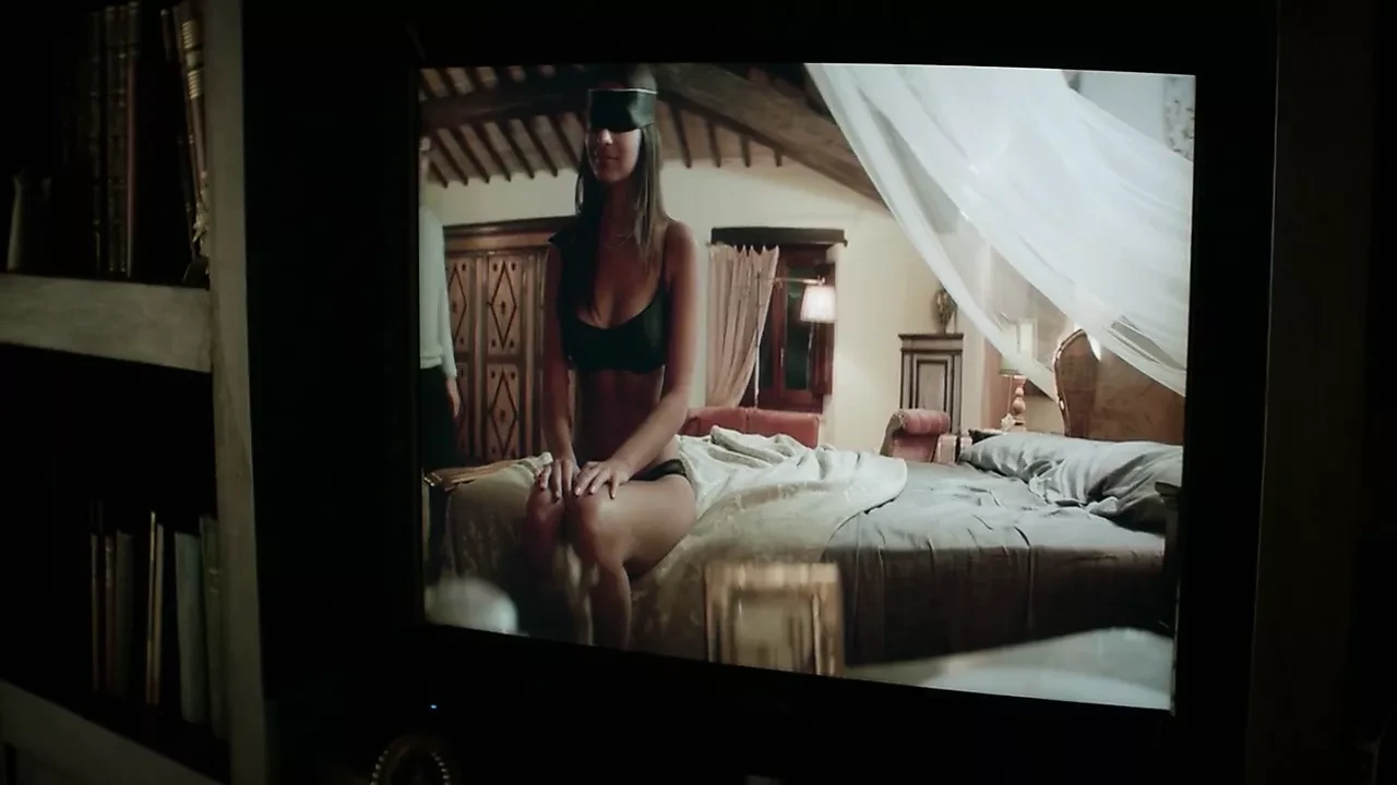 Emily Ratajkowski - 'We1come H0me'