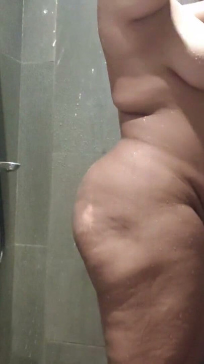 Candid Camera Peeking at a hot BBW wife while she’s taking a shower. | Clip 2