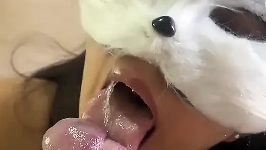 Bugün süt isteyen yaramaz bir kedi yavrusuyum