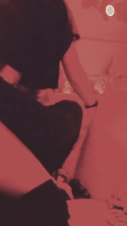 Antes do meu casting, passo ... Me ajude a esticar a bunda | Clipe 1