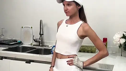 Seni bugil sambil bugil di dapur