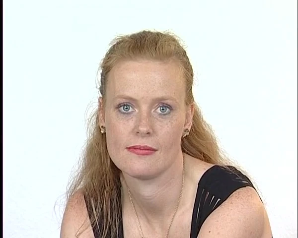 Rothaarige Milf Dildo rein und Schwanz blasen