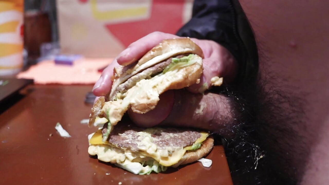 fucking and wrecking a burger