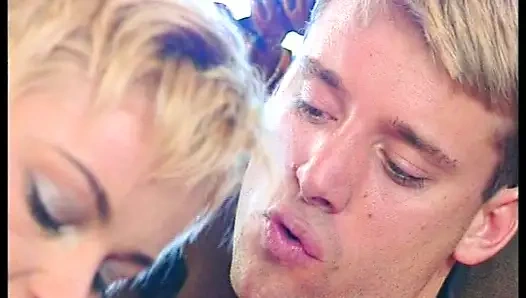 Di Balik Pintu Jerman Kacau Dengan Rajin - Film Lengkap