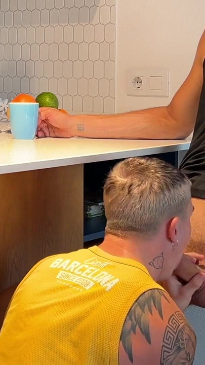 Epic moment from "Husband sucked off his friend while his wife washed the dishes"