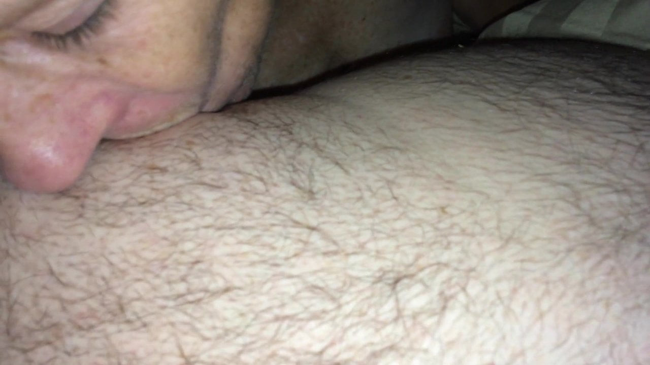 Sucking TomKat's Nipple for a Second
