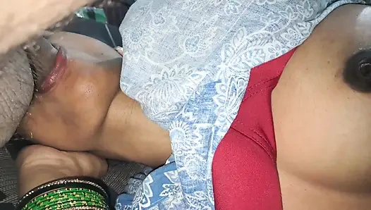Blowjob istri India panas mengisap kontol