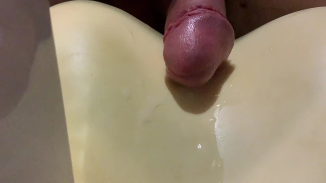 close up cum flow