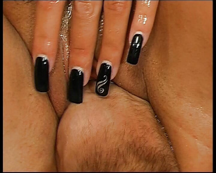 Cewek Jerman dicrot di muka setelah fingering hot dan
