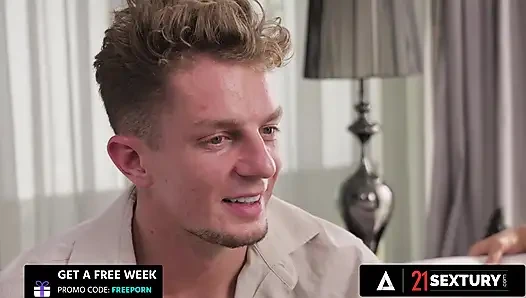 21 SEXTURY - Horny Candie Luciani Takes Two Cocks In Both Holes Instead Of VR