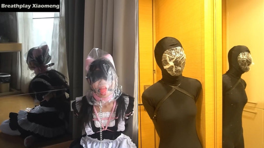 Xiaomeng, Zimmermädchen und Zentai fingen Inkontinenz ein