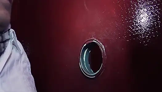 Cewek prancis telan sperma di toko seks