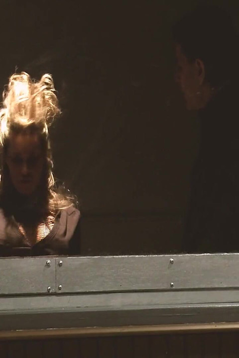 Adegan seks agen spesial 1: tiga agen sange dengan lingerie seksi ini lagi asik ngentot di ruang interogasi