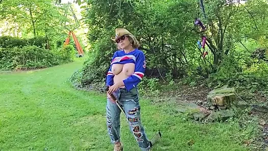 Получить накачанный для игры - украл у моего пасынка хоккейную палку - подпрыгивающая госпожа с большими сиськами четверг