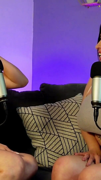Mesti berkongsi detik dari ""Ia sangat besar, ia akan memecahkan saya" - (dubur, latina) Podcast eksplisit - Katejenn Ft Yesseniaaa"