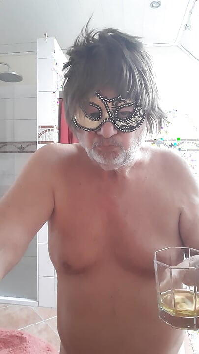 Cheers - ένα ωραίο ποτήρι αφρώδες κρασί