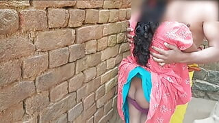 בחורה הודית סקסית, אמא חורגת