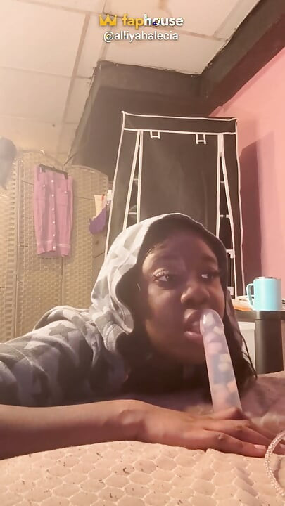 Chupando El Pene Tan Bien (video Completo)