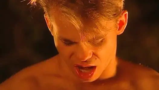 Jilat memek dan ngentot memek sampai becek dientot habis-habisan di luar ruangan