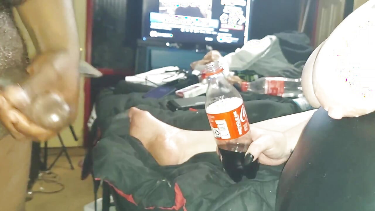 Si rambut merah montel memberikan tekak dan pepek