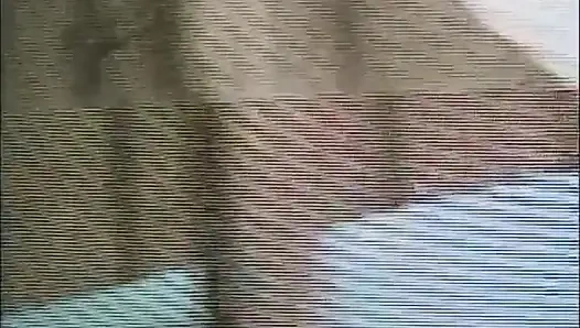 Schwarze lesben mit großen möpsen lecken muschi, fingern im garten