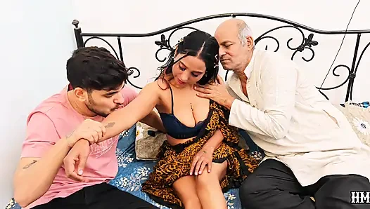 Hintli desi bollywood tarzı üvey baba, üvey oğul üvey kız kardeş sert seks videosu