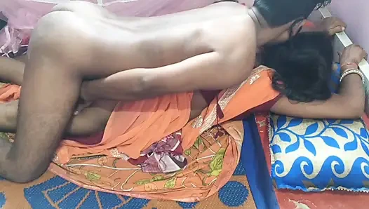 Первый анальный трах индийской тетушки с бойфрендом