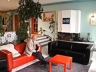 德国色情片与年长男人操年轻