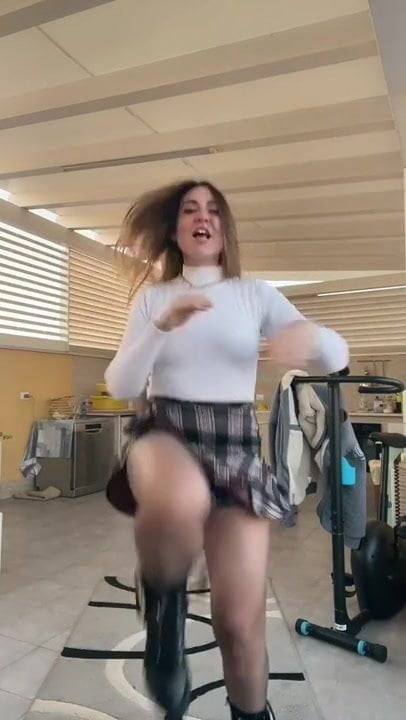 प्रीमियर466