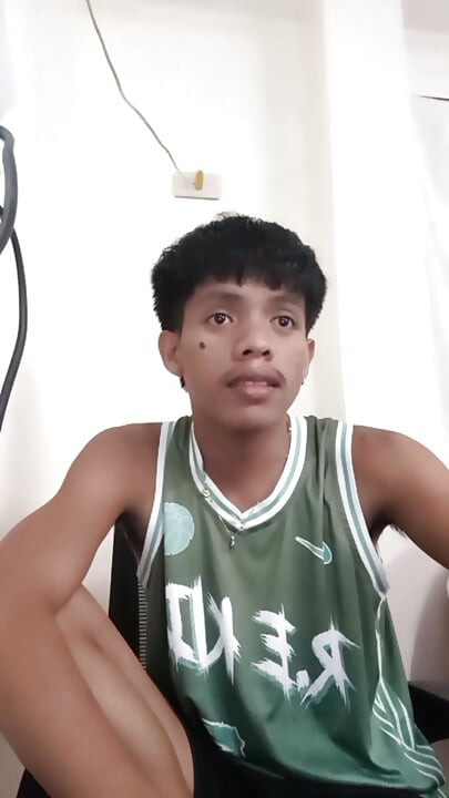 Outdoor Hookup: Asian Twink Sucks Cock For Quick Dirty Money