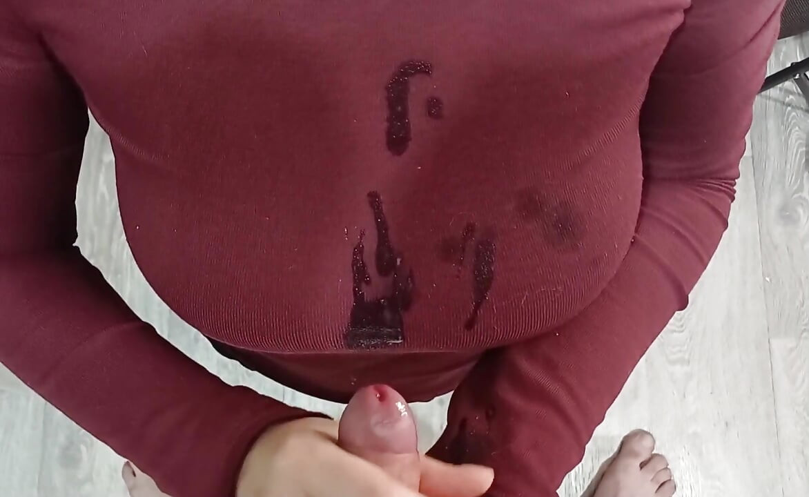 Uma grande parte do esperma na gozada da gozada do meu colega de classe