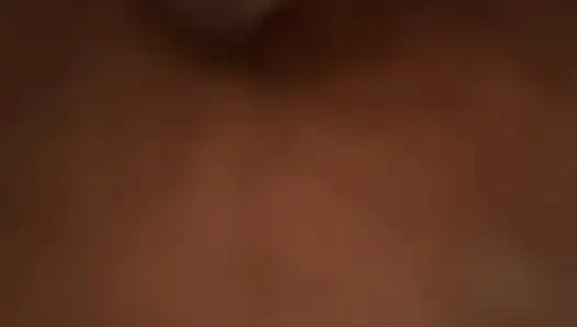 Şişman sıkı amcığıma dildo sokuyorum