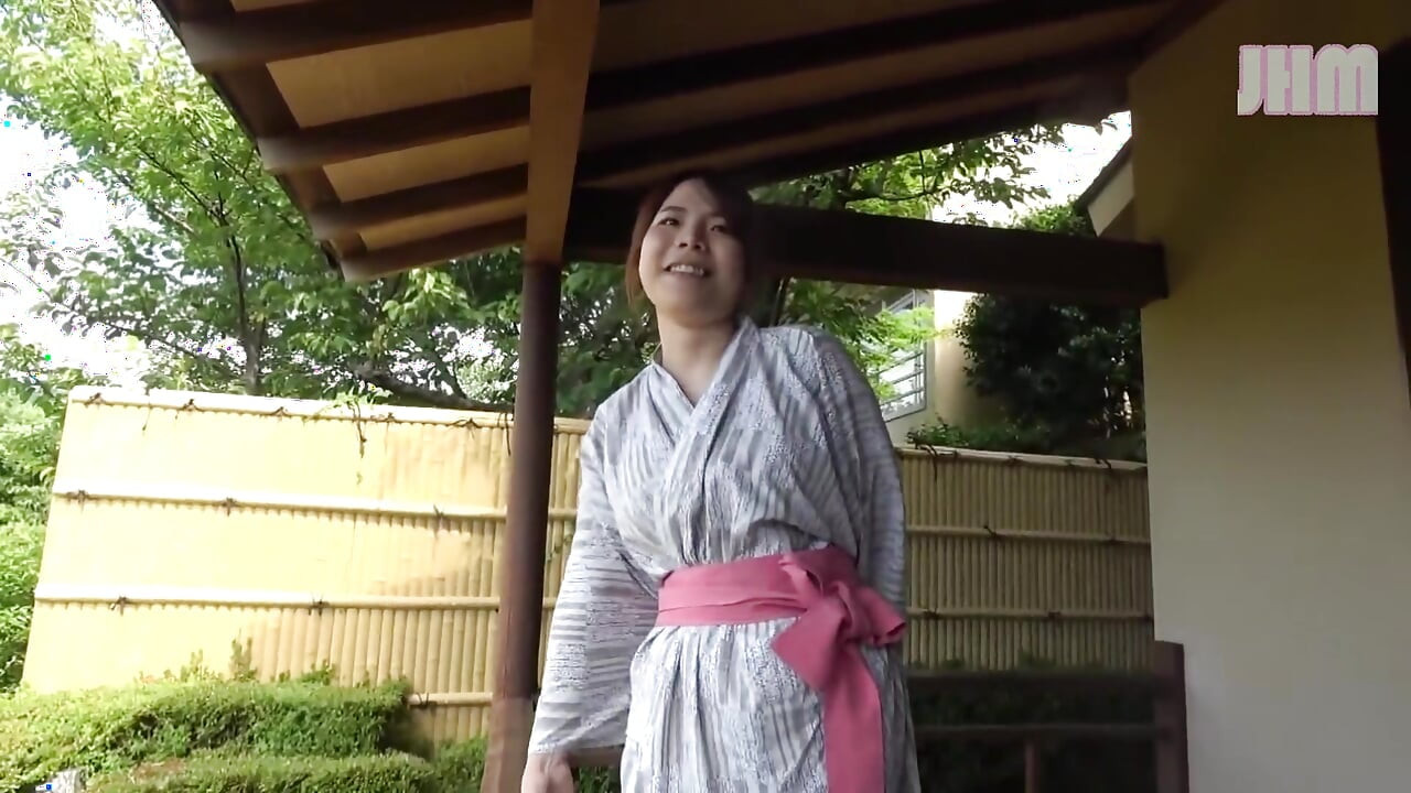 Resort Escape com Rin, uma mulher casada de 32 anos - 3