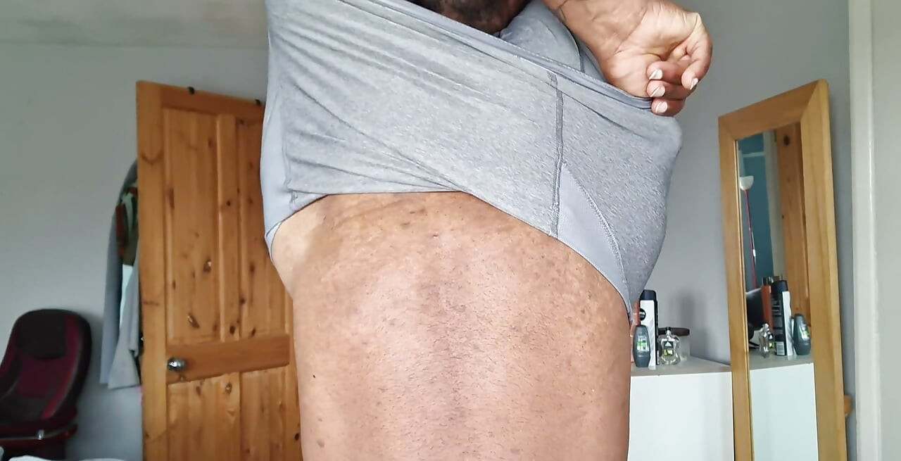 Who Loves a Chest Bounce and Nipples Play.